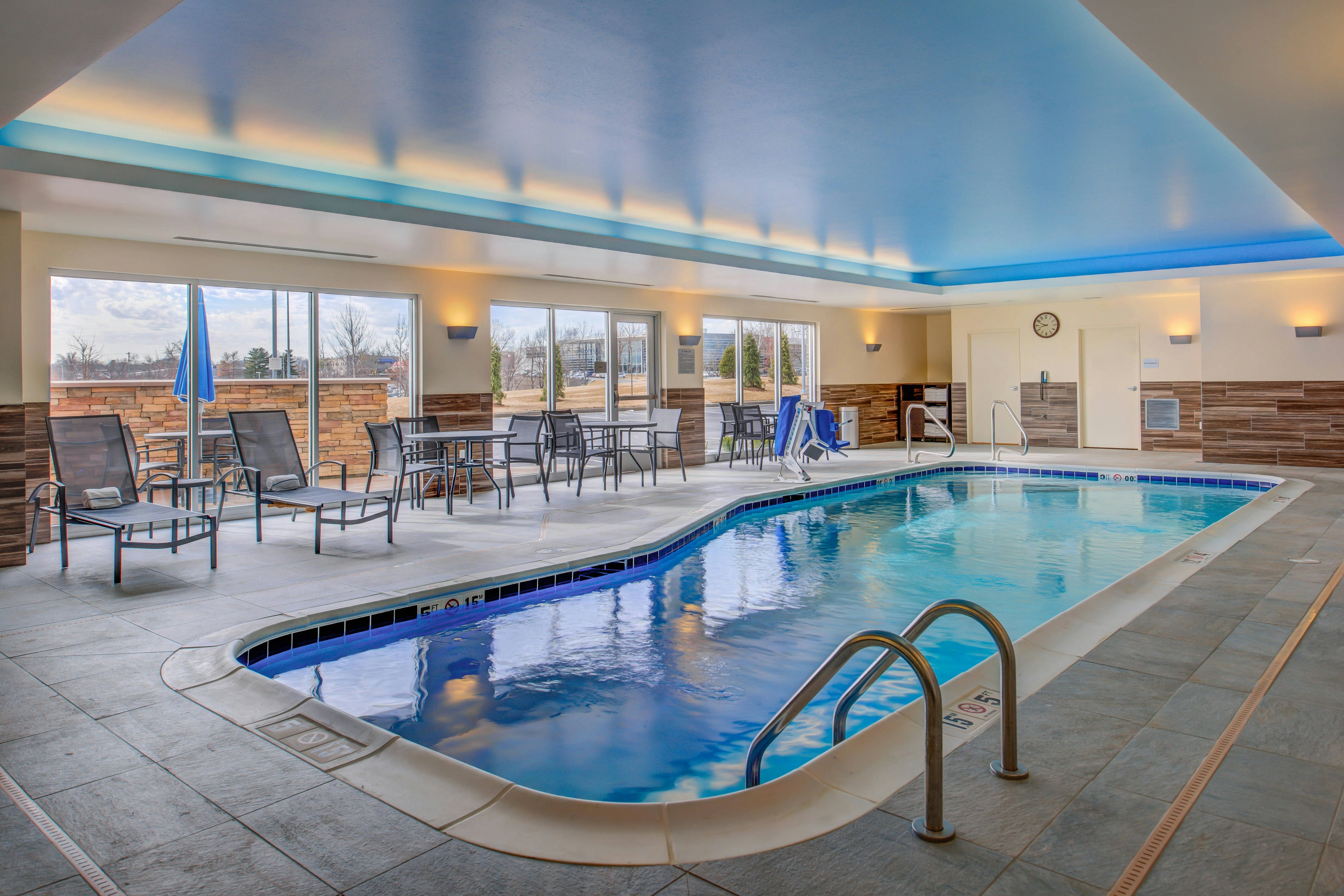 Fairfield Inn Suites St Louis Westport 17/39
