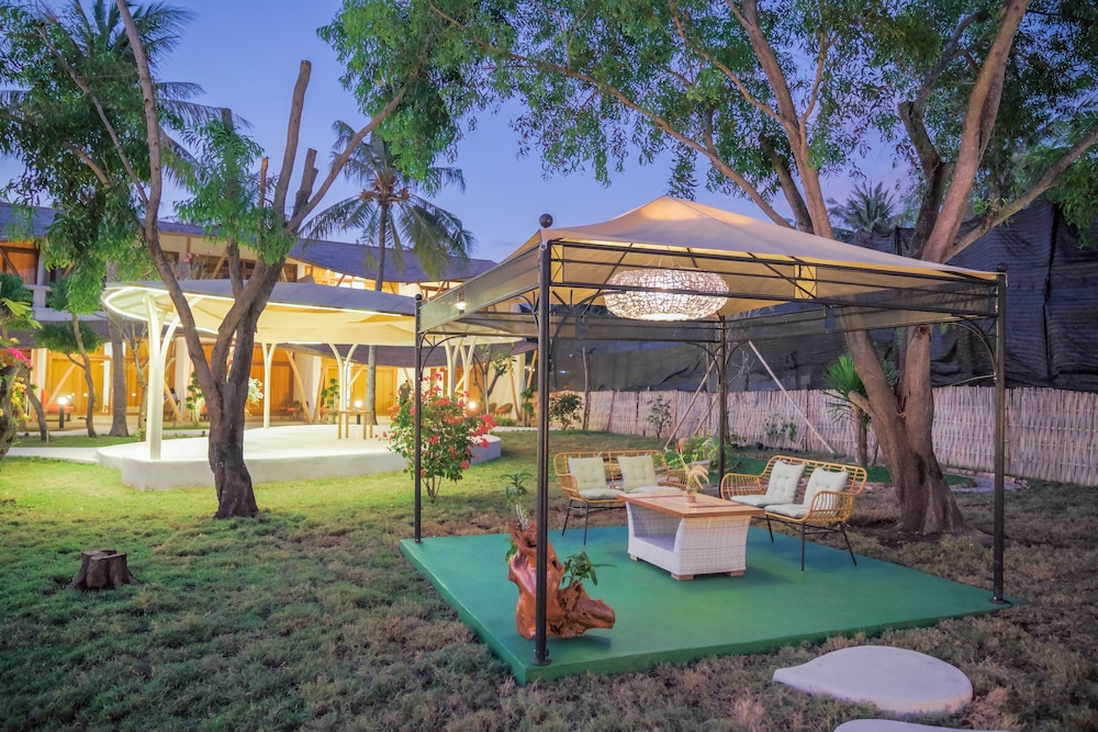 Pearl Sunset Resort 56/65