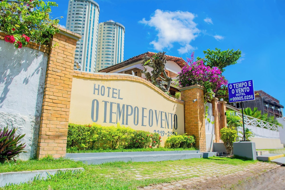O Tempo e o Vento Hotel 44/50