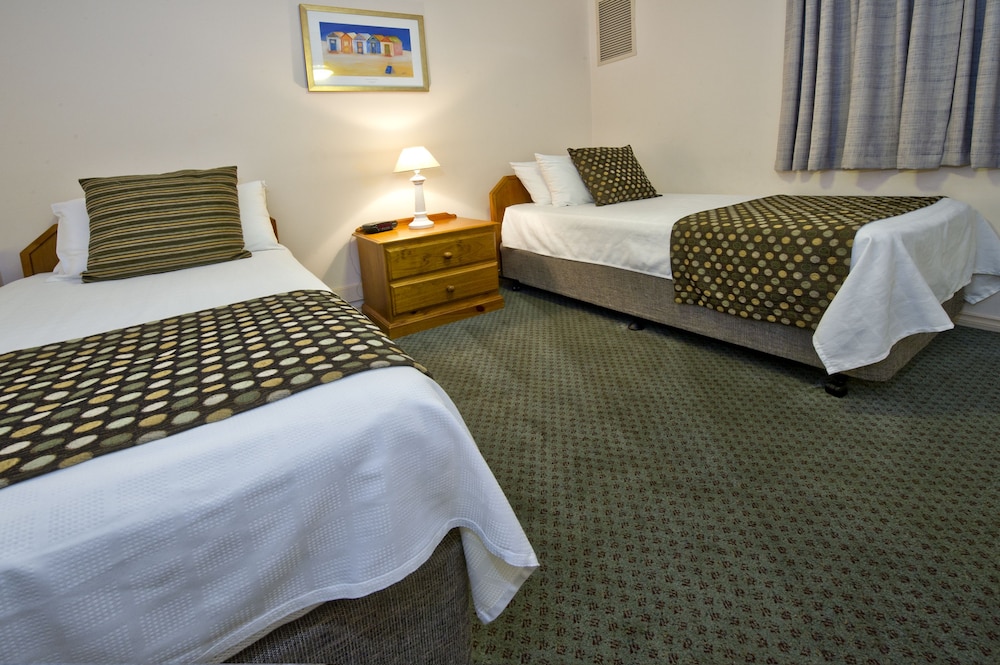 Abbey Beach Resort 8/34