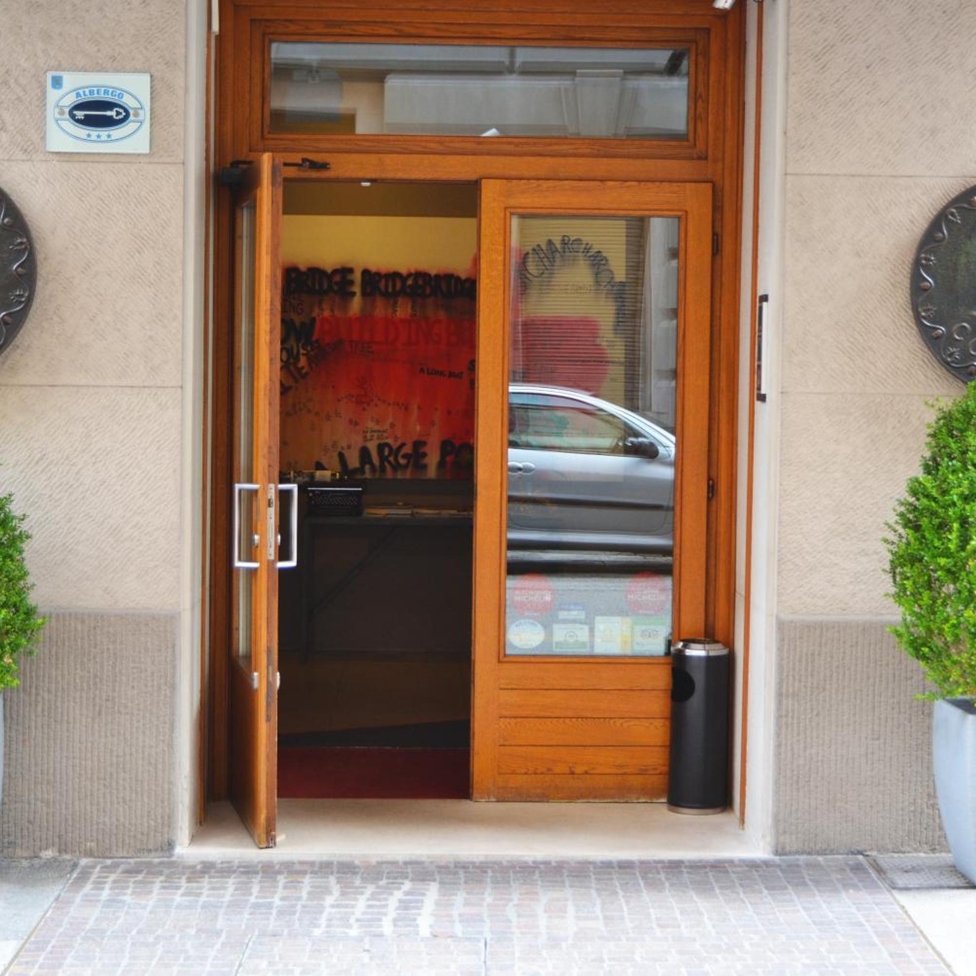 Hotel Colombia 6/51