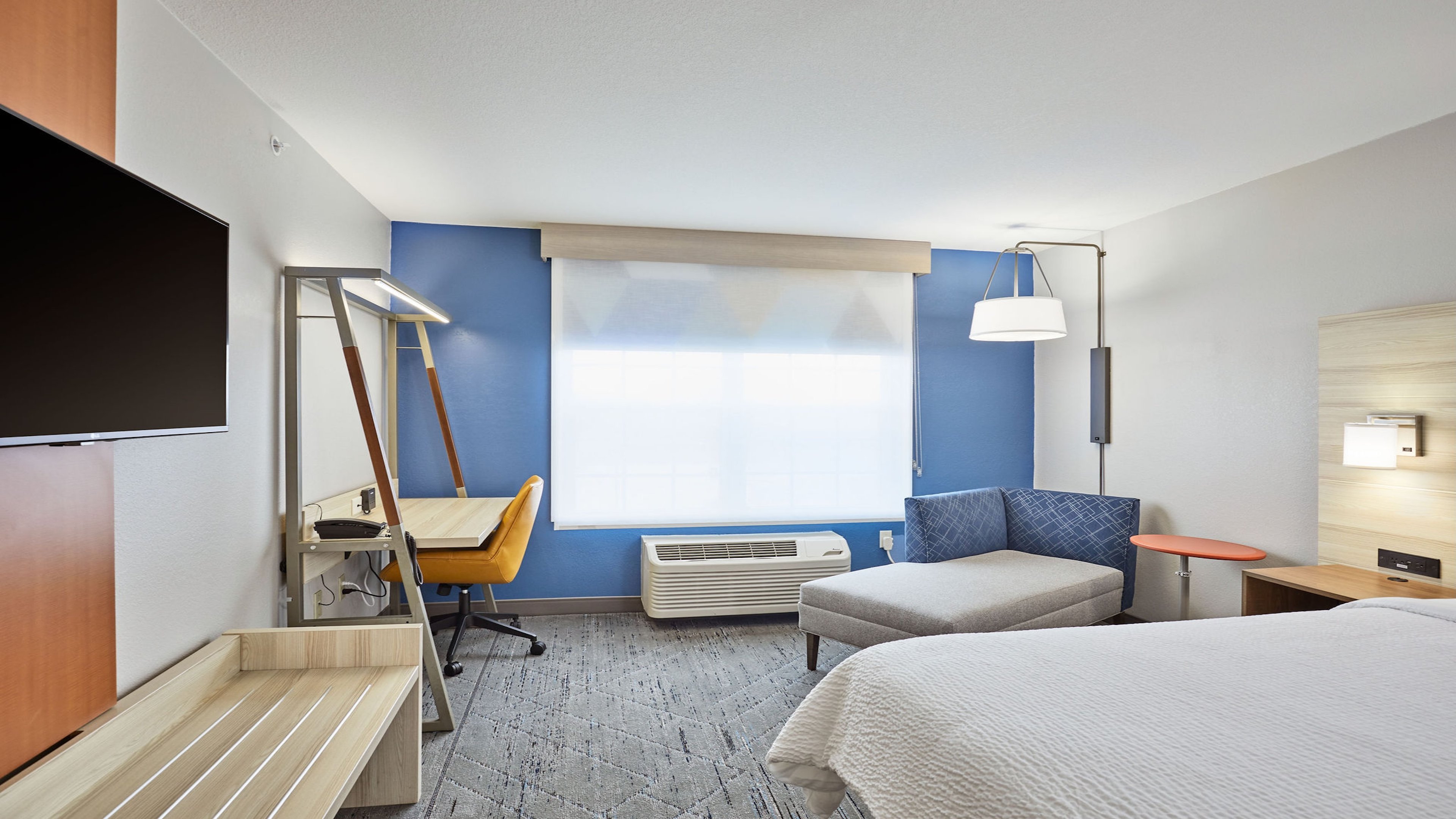 Holiday Inn Express Hotel And Suites Milwaukee Airport 25/74