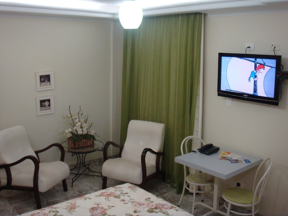 Internacional Hotel 33/35