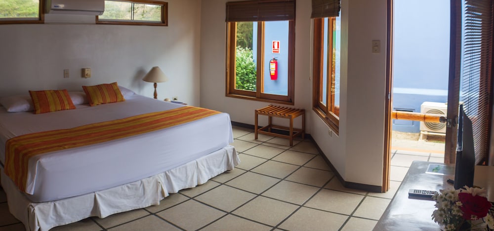 Punta Sal Suites & Bungalows Resort 6/50