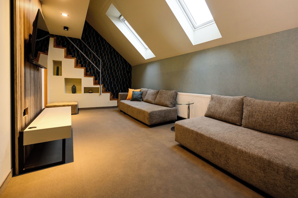Artloft Hotel 48/72