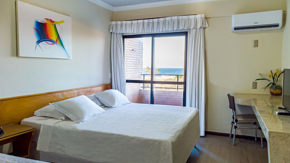 Golden Beach Hotel 42/86