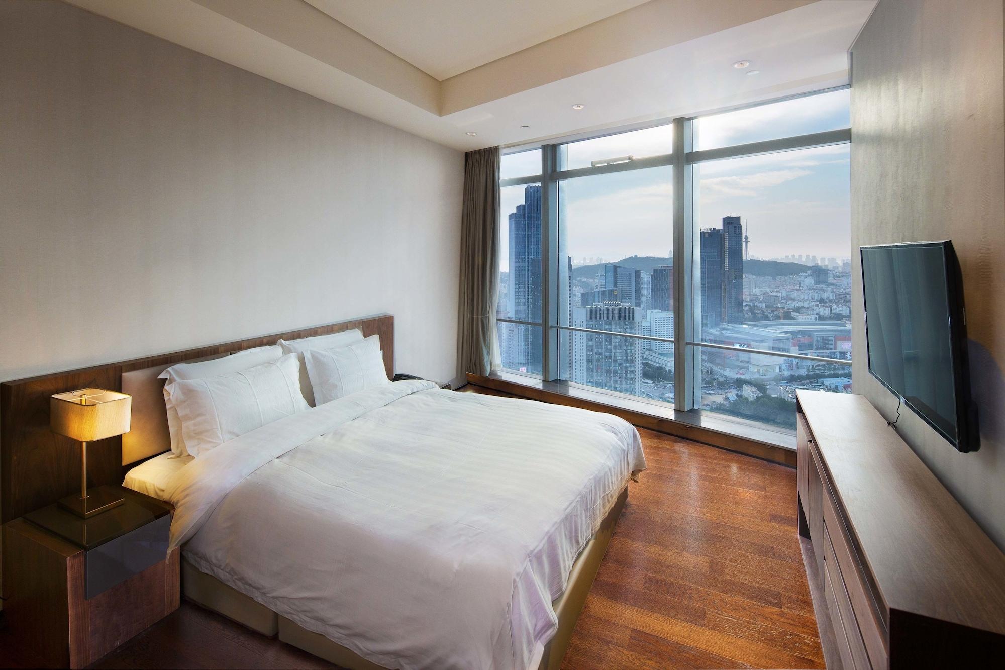 Grand Madison Qingdao Harbour view Central 25/50