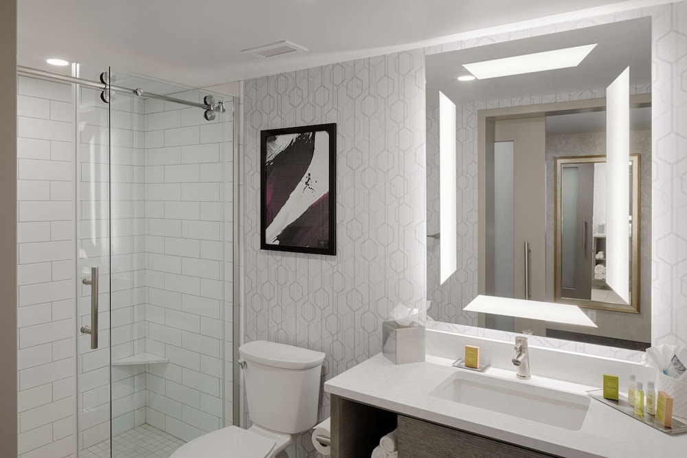 The Kingsley Bloomfield Hills - a DoubleTree by Hilton 11/62