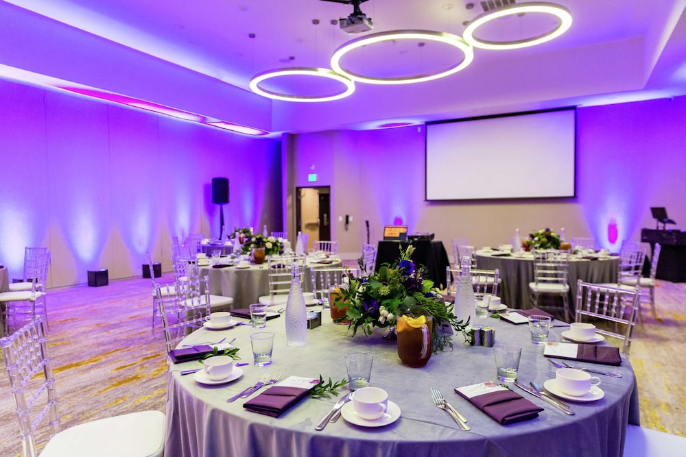 Doubletree By Hilton Pomona 55/64