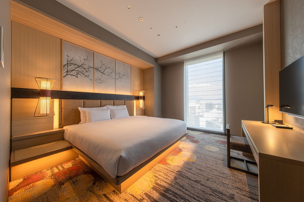 Suite, King Bed, Top Floor