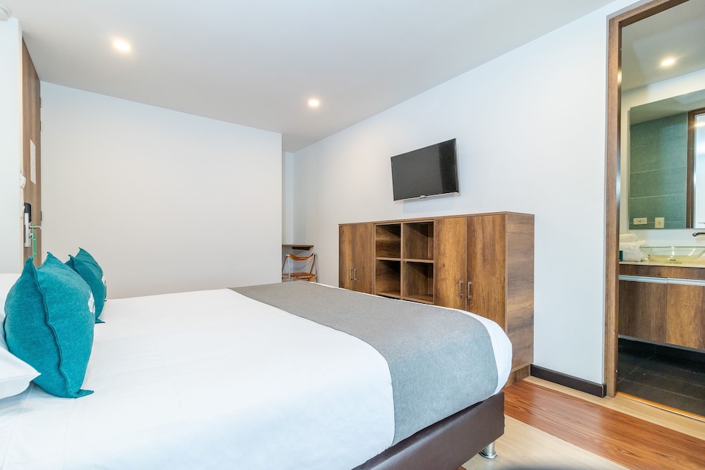 Hotel Black 24/72
