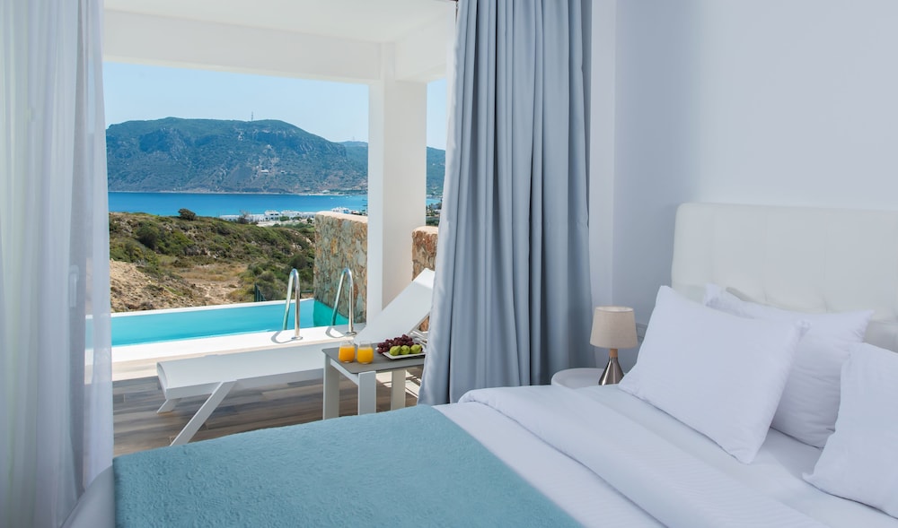 White Rock Of Kos - Adults Only 17/62