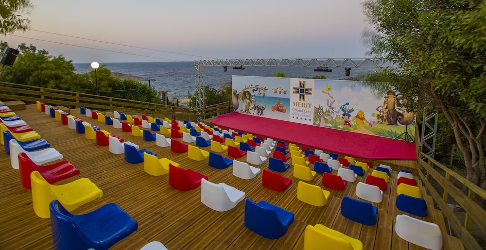 Merit Crystal Cove Hotel Casino & Spa 27/48
