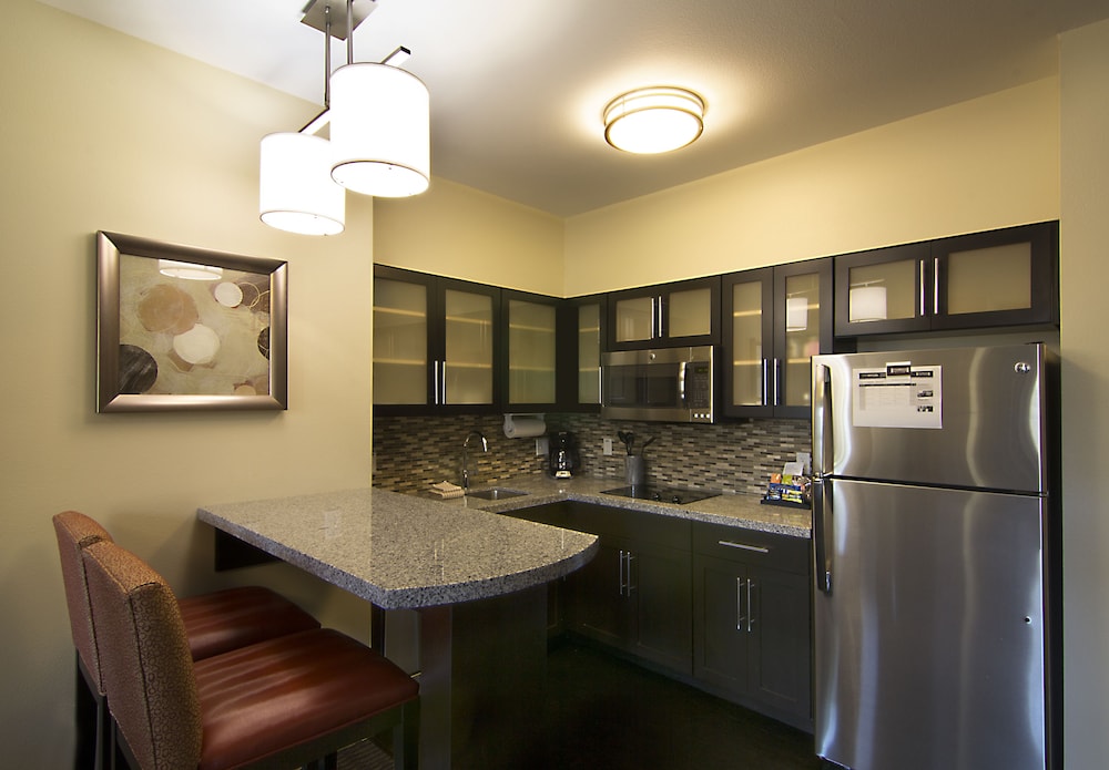 Staybridge Suites Carlsbad/San Diego 44/73