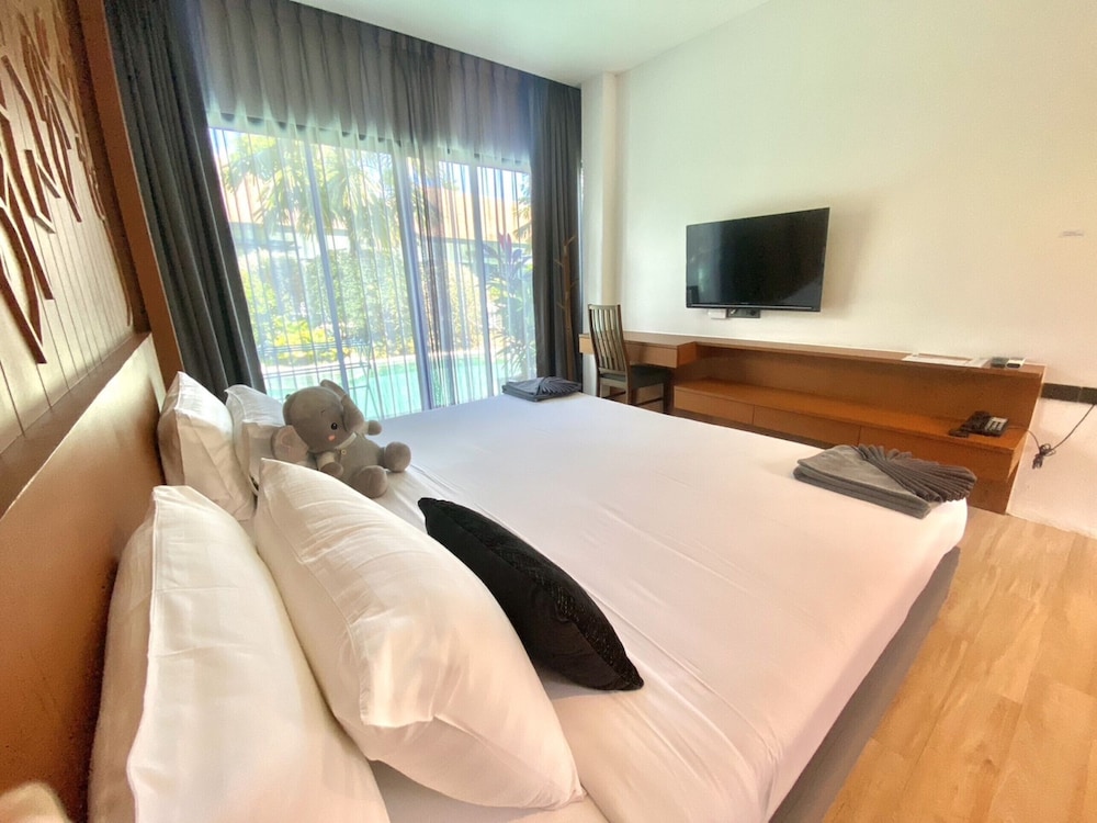 TAJH Pool Villas 15/50