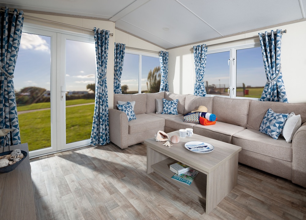 Newperran Holiday Park 30/50