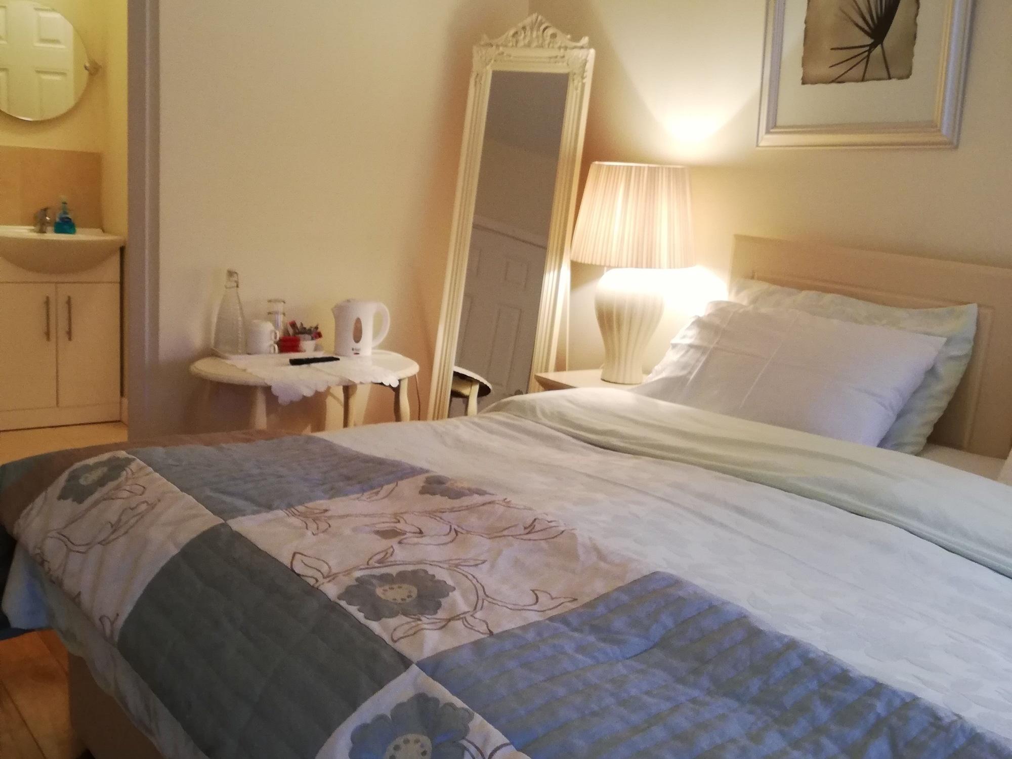 The Vee Guest Accommodation 12/22