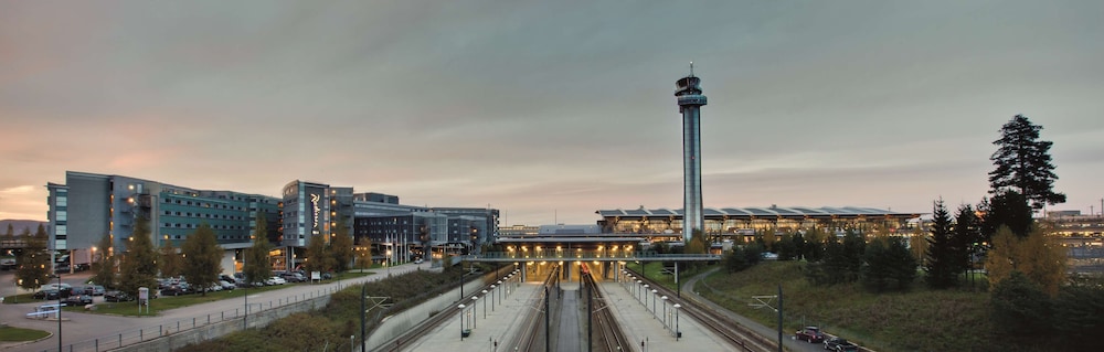 Radisson Blu Airport Hotel Oslo Gardermoen 66/71