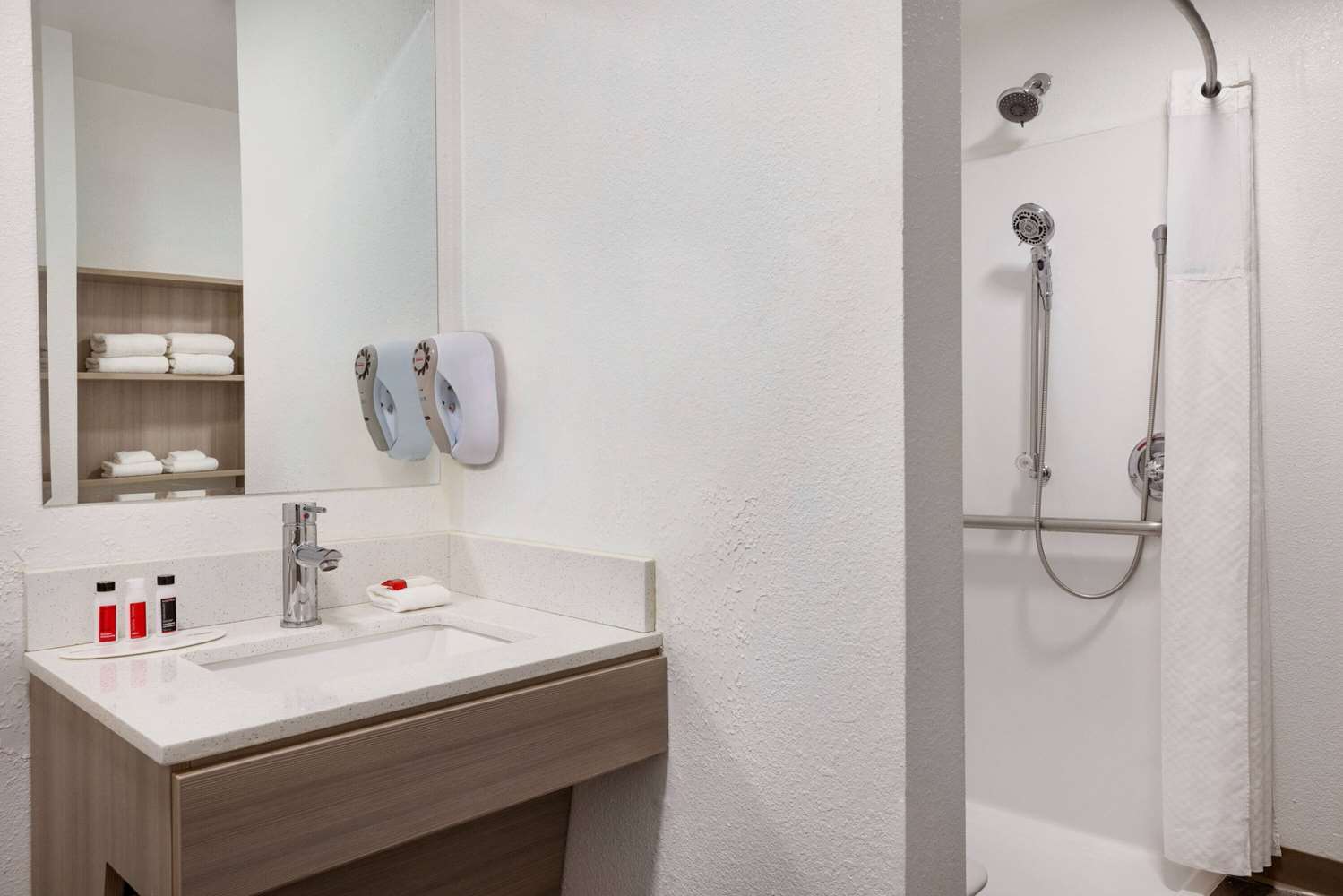 Microtel Inn And Suites Raleigh 59/60