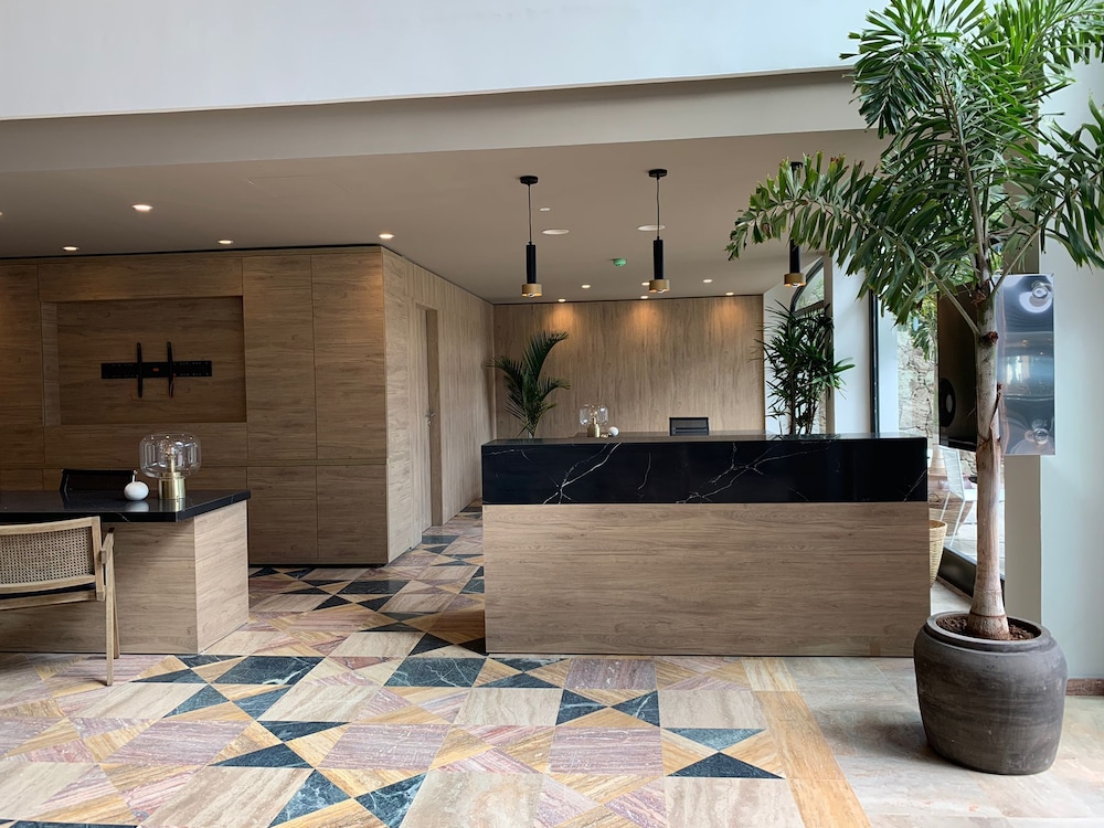 H10 Costa Mogan - Adults Only 7/61