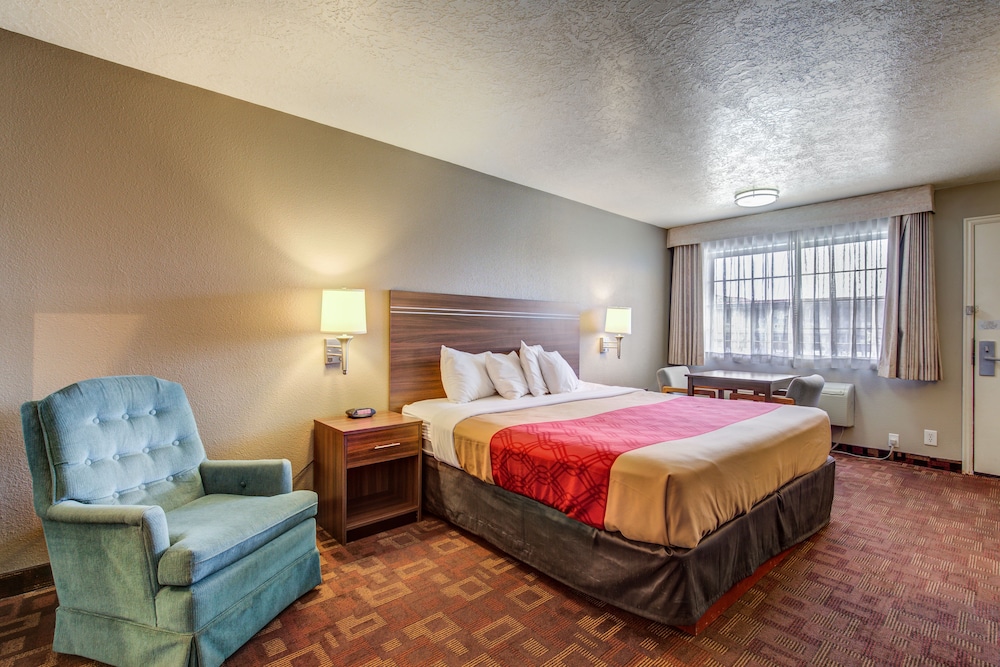 Econo Lodge St George North - Near Pioneer Park 10/33