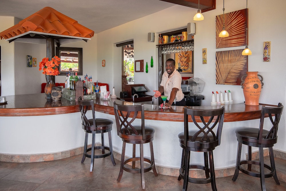 Sugar Cane Club Hotel & Spa 39/43