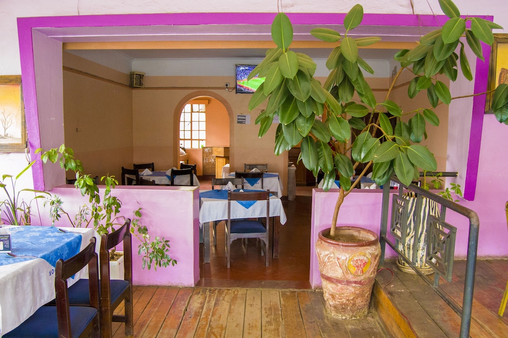 Mooreland Hotel Nairobi 5/37