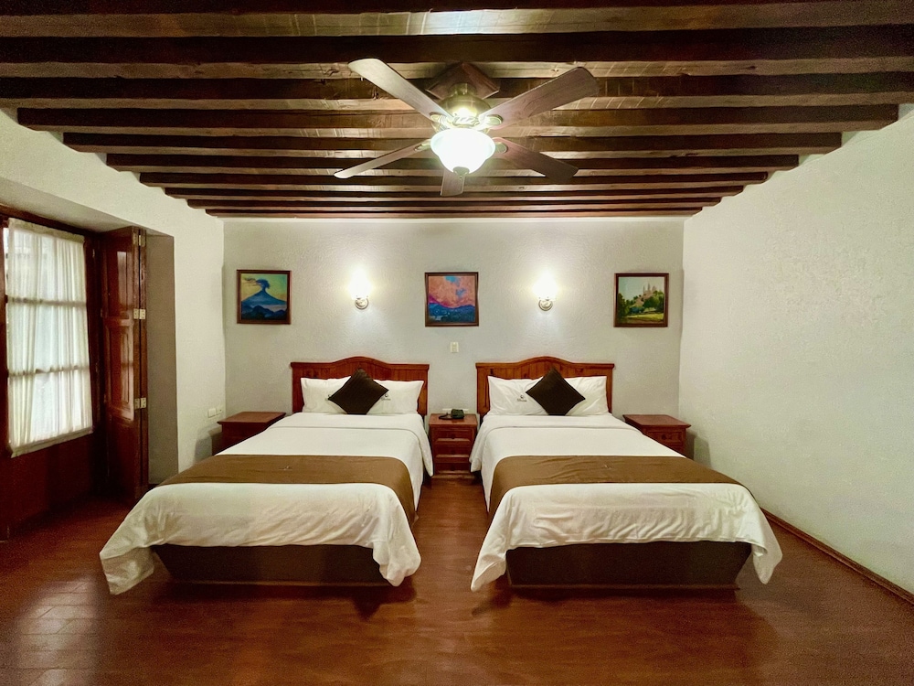 Hotel Puebla Plaza 13/50