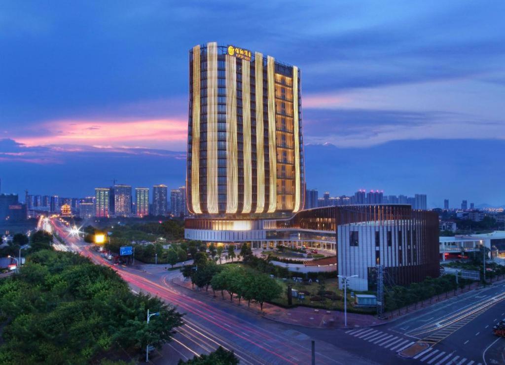 Fliport Hotel Zhangzhou Yuanshan 1/50