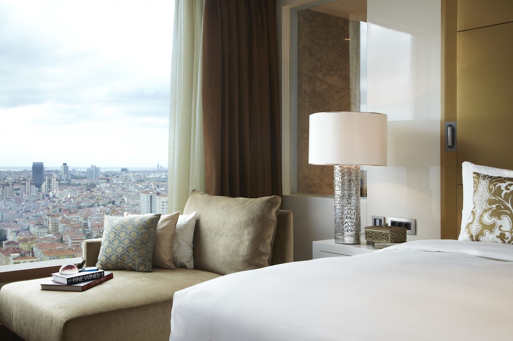 Renaissance Istanbul Polat Bosphorus Hotel 16/68