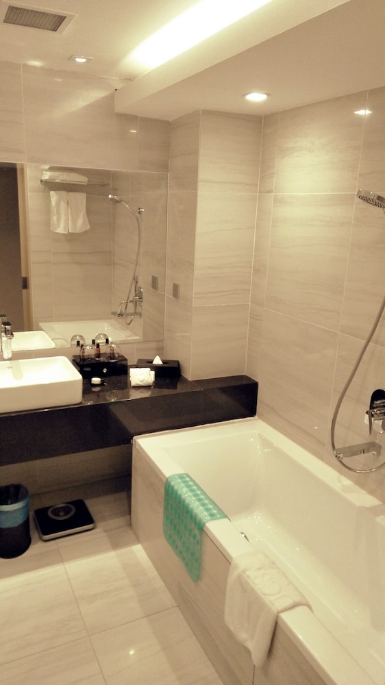 UCSI HOTEL KUCHING 36/72