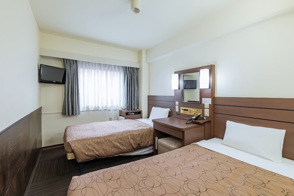 Akasaka Yoko Hotel 27/65