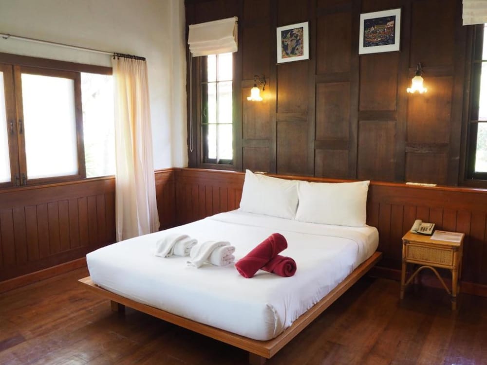 Coco Palm Beach Resort 35/66