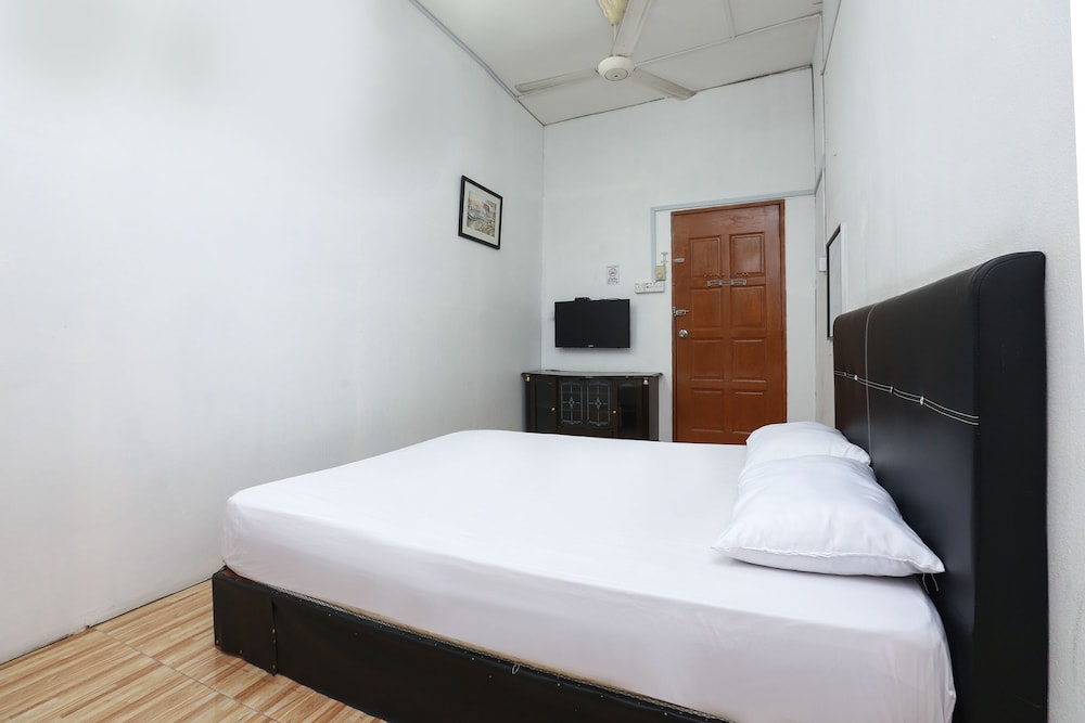 SPOT ON 89755 D&d Budget Inn 17/26