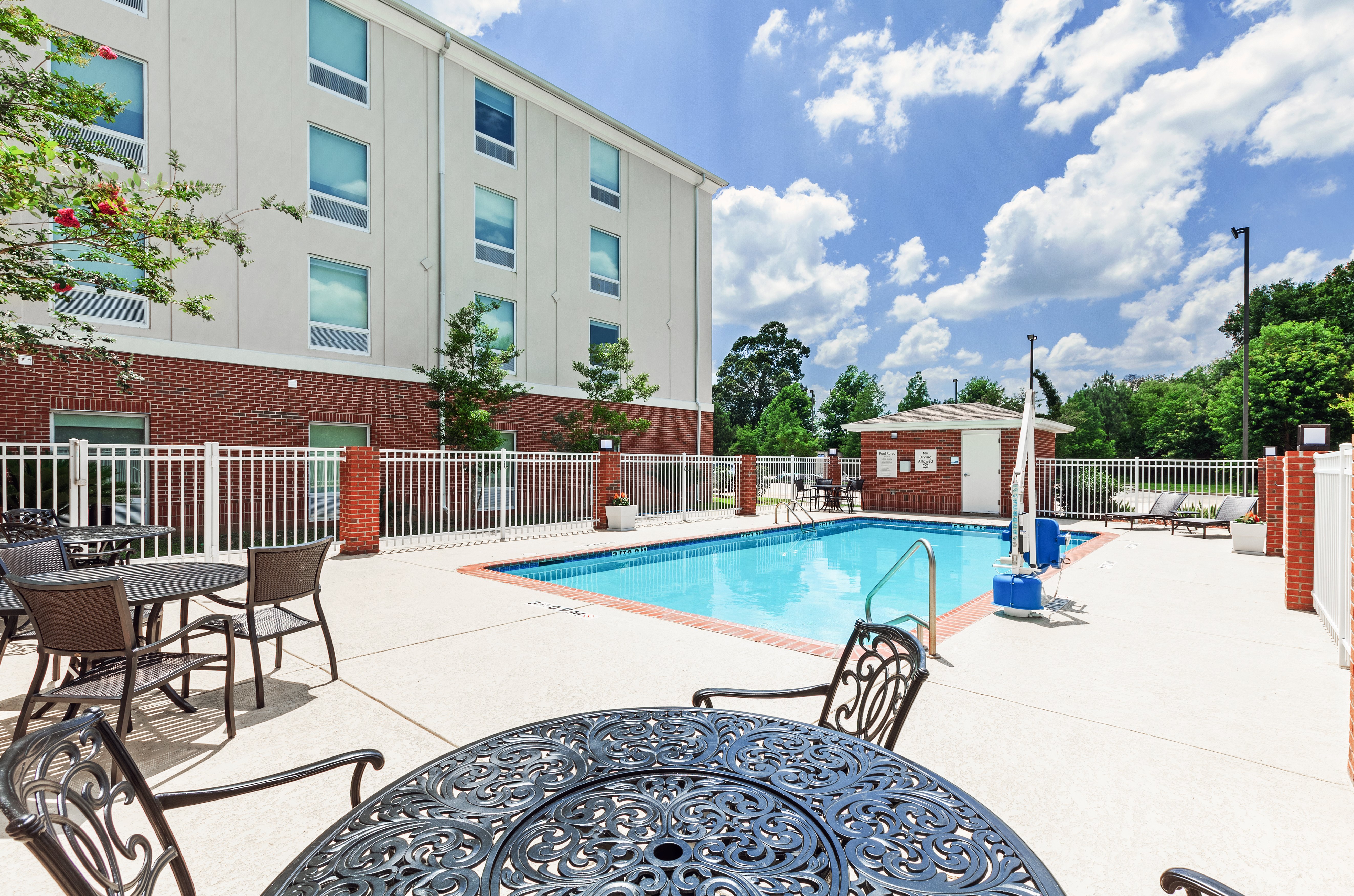 Holiday Inn Express Hotel And Suites Baton Rouge East 39/41