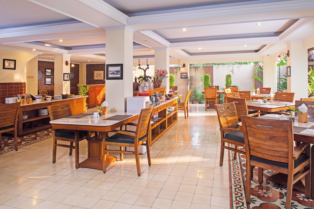 DUTA GARDEN HOTEL 40/58