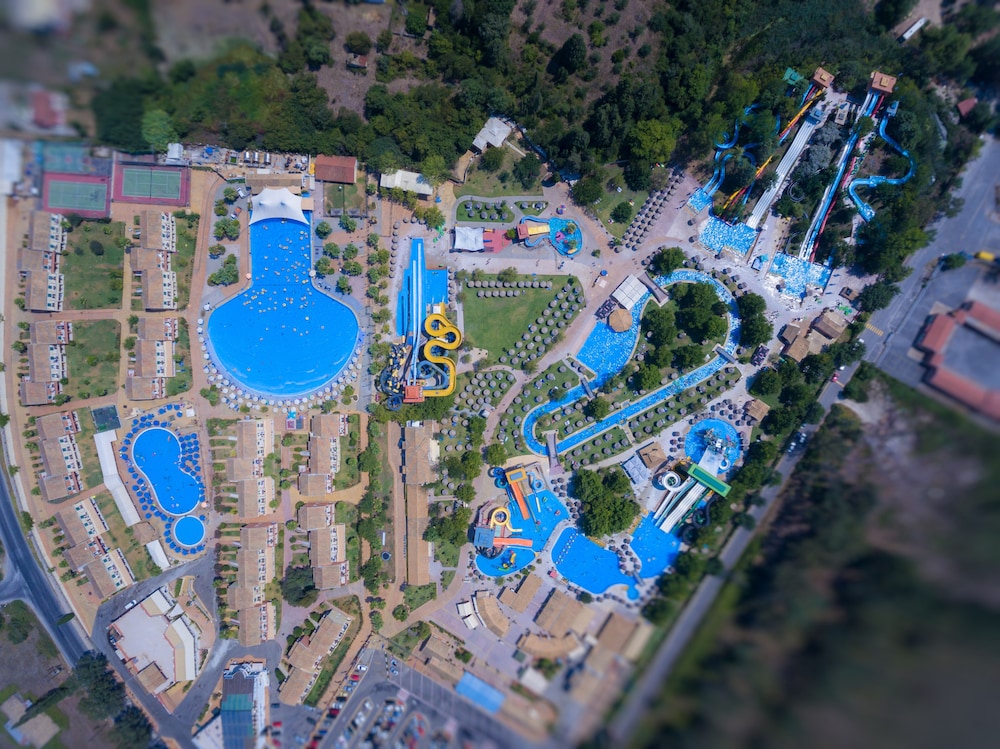 Aqualand Resort 79/87
