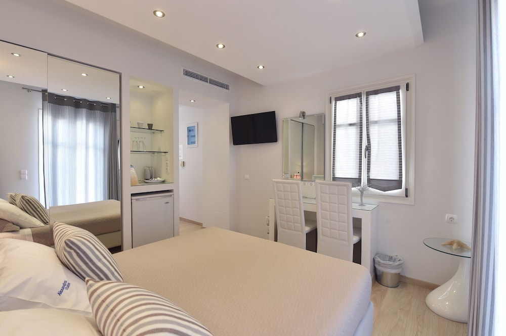 Alexandros Studios And Apartments 21/76