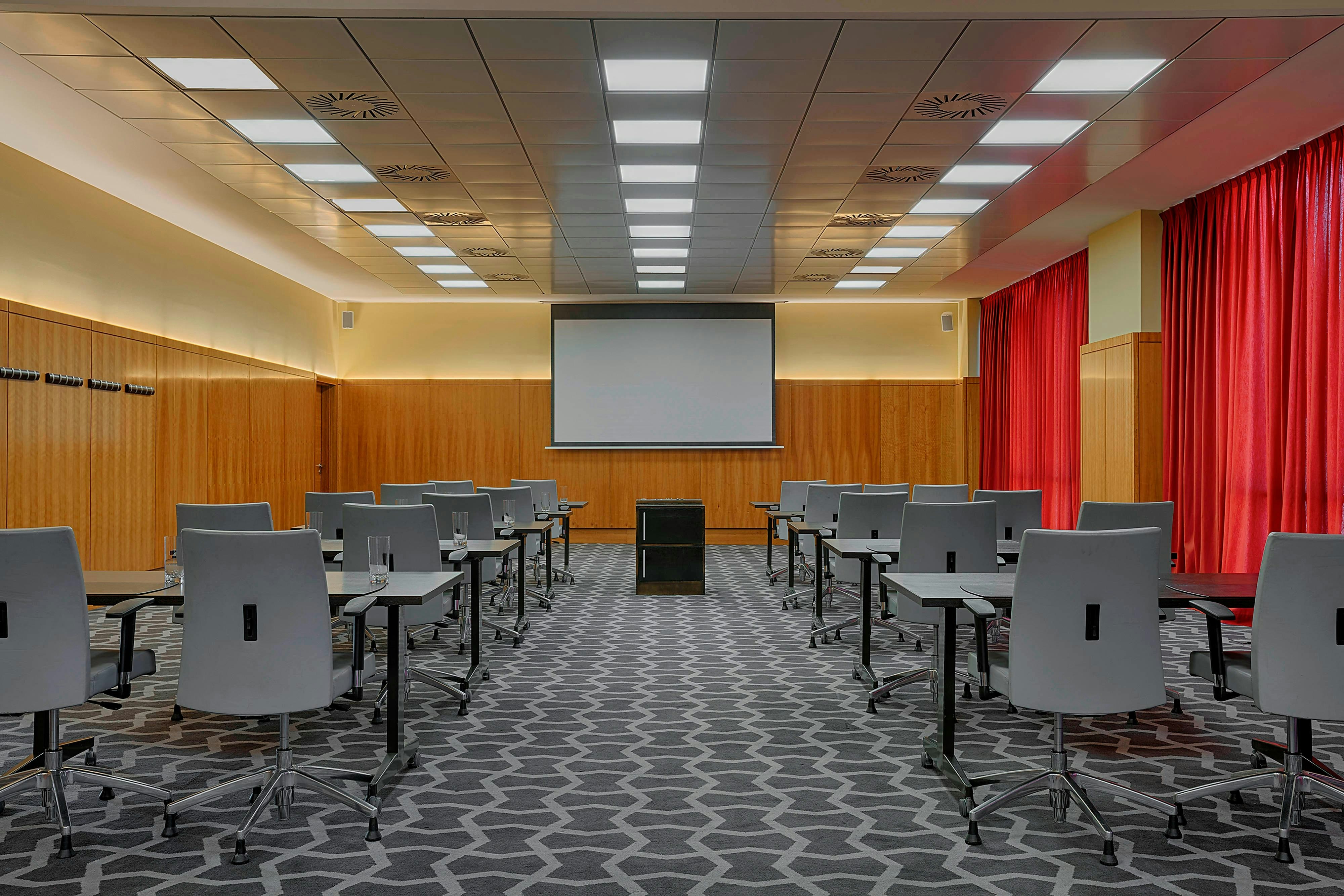 Le Meridien Oran Hotel Convention Centre 62/72