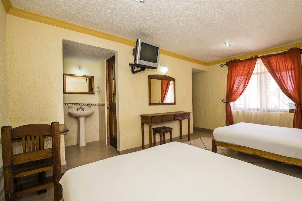 OYO Hotel La Glorieta Huichapan 12/29