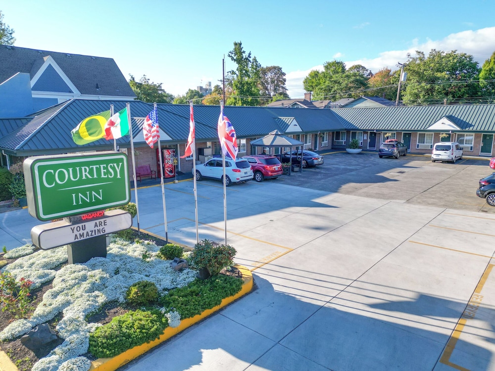 Courtesy Inn Eugene 48/63