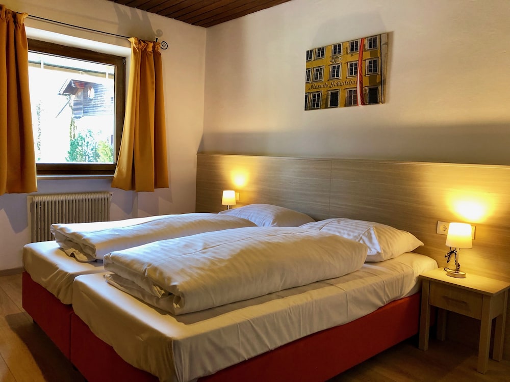 2 BEDROOMS, APARTMENT
