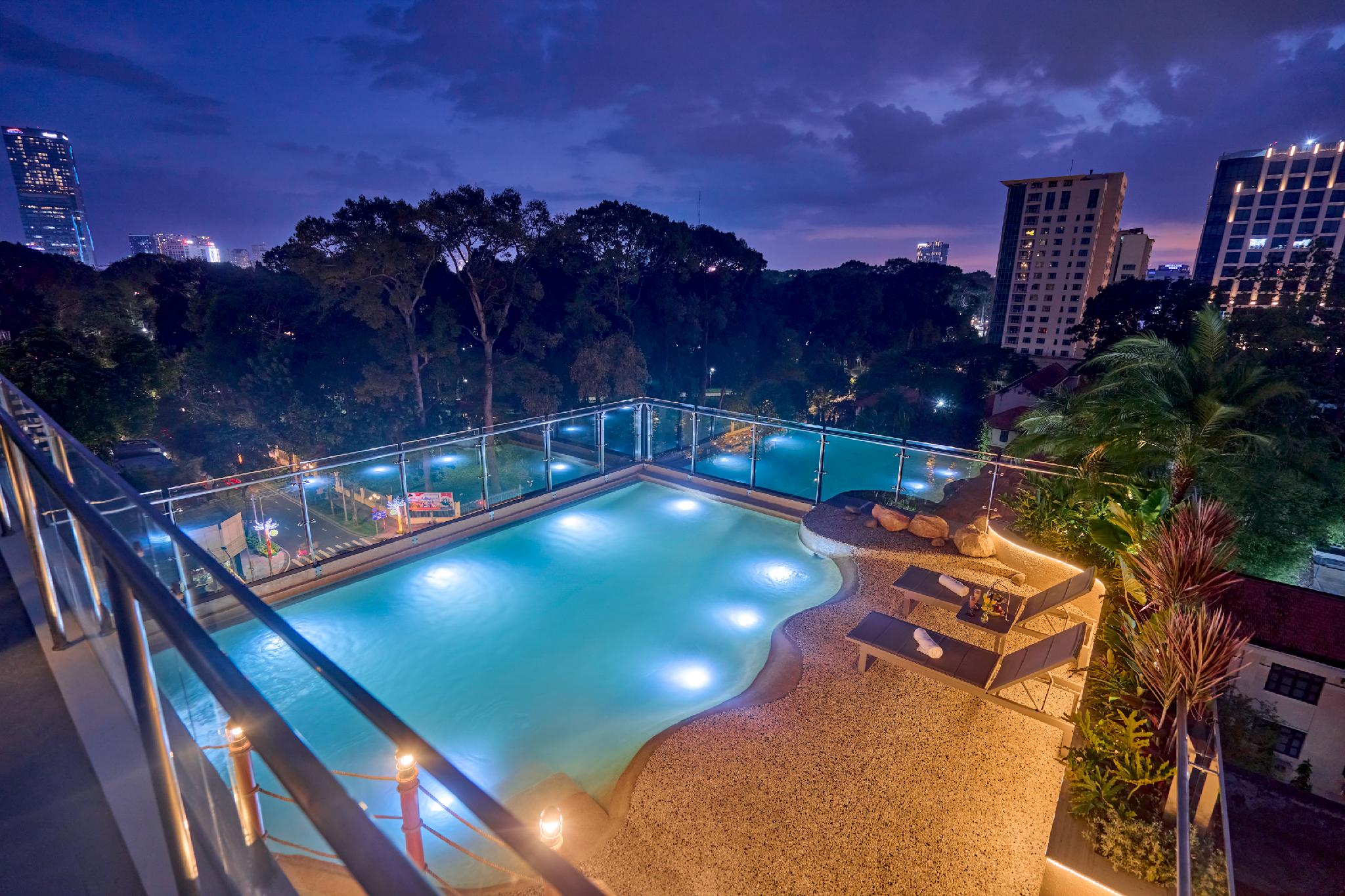La Passion Saigon Hotel 27/29