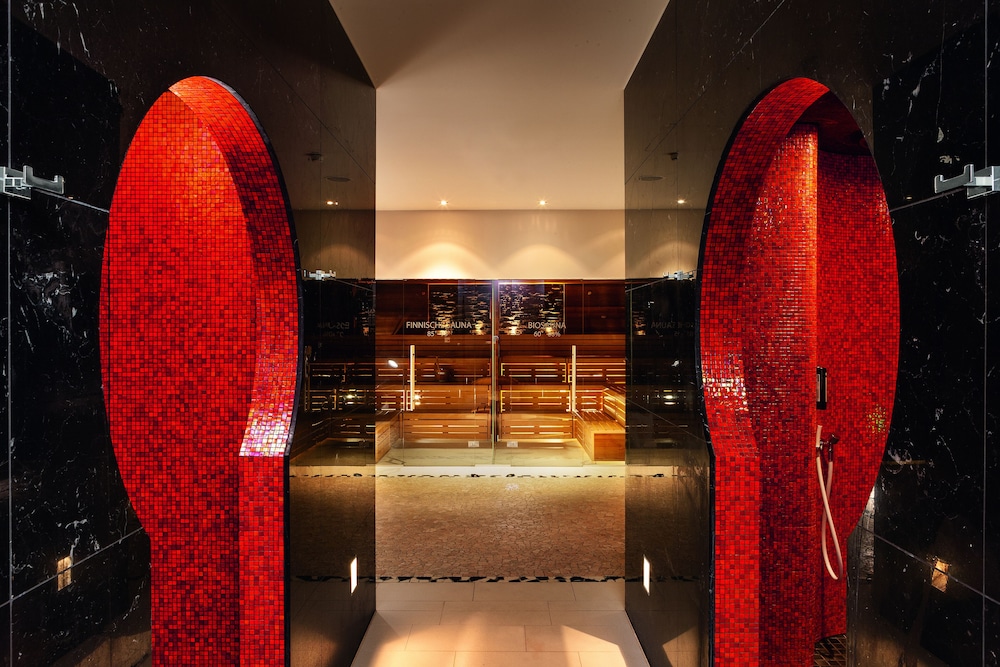 Hotel Maximilian S 43/70