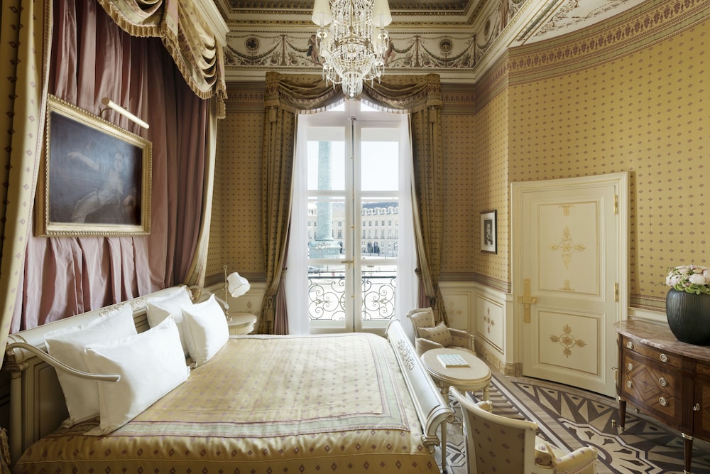 Ritz Paris 49/86