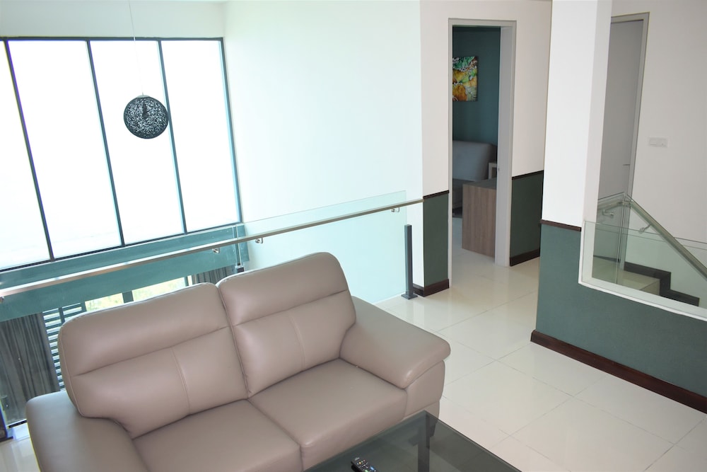D Wharf Hotel And Serviced Residence 12/71