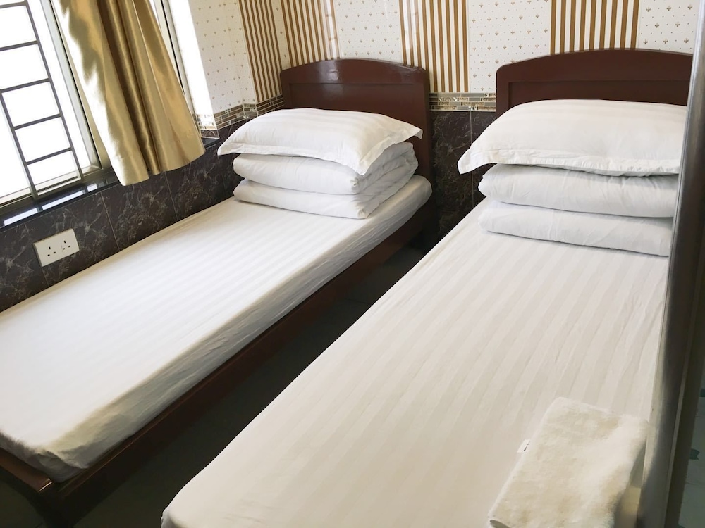 New Prince Hotel 34/51