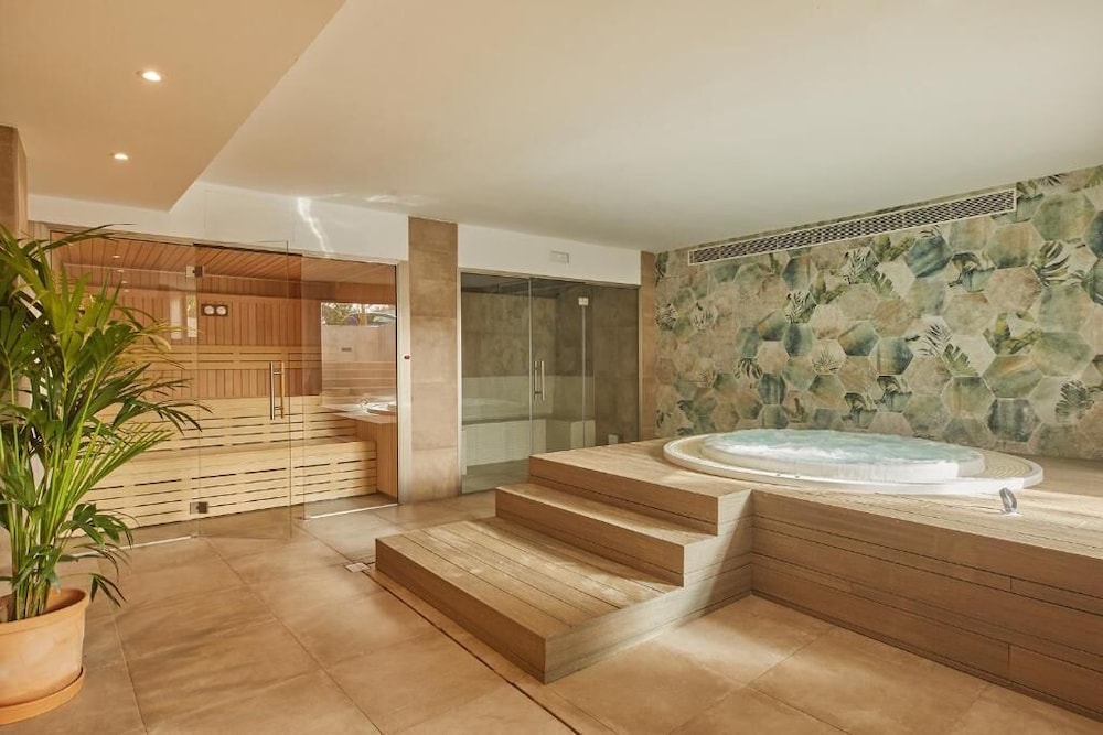 Ferrer Sofia Aparthotel 5/65