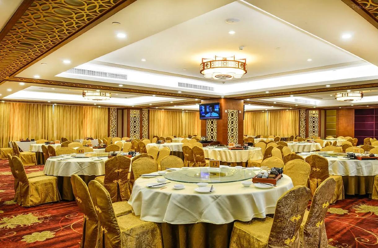 Jiagao Business Hotel 38/50