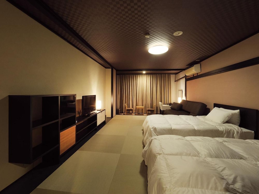 Tokiwa Hotel 5/34